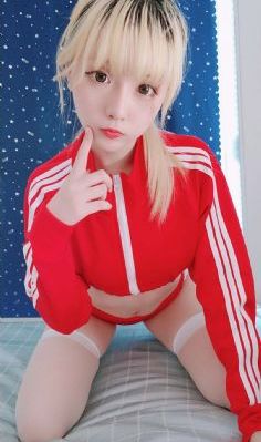 阿黛尔的生活蓝色_BD迅雷电影在线